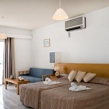 Sunny Hill Apartmanhotel 3*