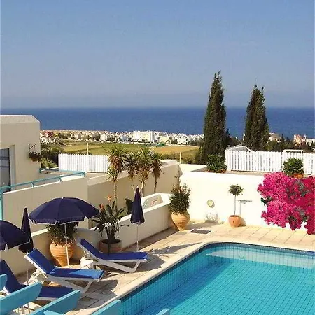 Sunny Hill Apartmanhotel 3*
