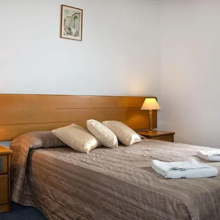 Sunny Hill Apartmanhotel Hlóraka