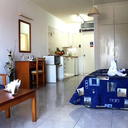 Sunny Hill Apartmanhotel 3*