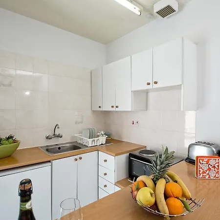 Sunny Hill Apartmanhotel